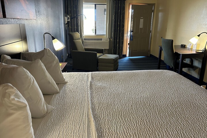 Days Inn by Wyndham Holbrook
