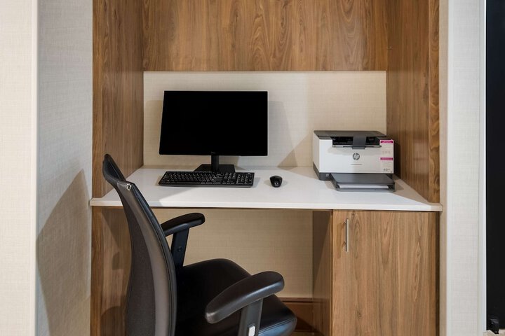 Business Center 48 of 48