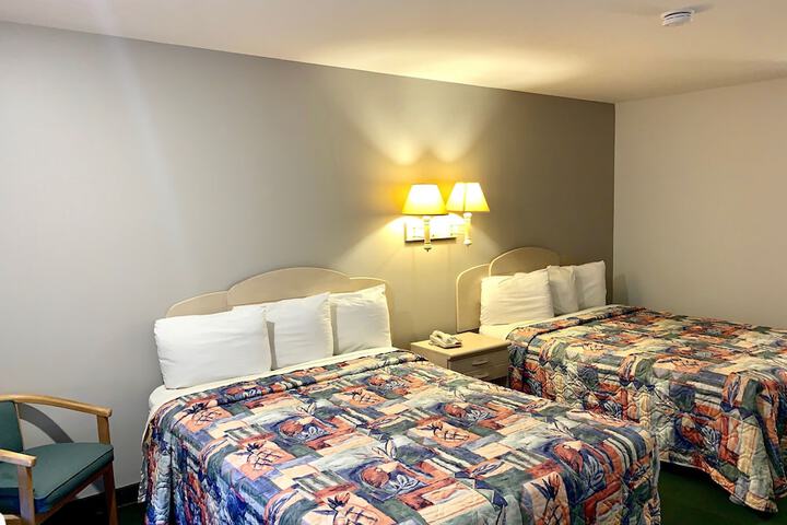 Room 18 of 33