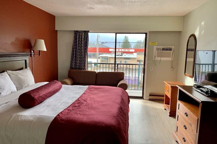 Room 30 of 46
