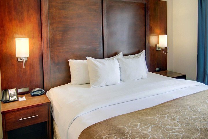 Room 10 of 27