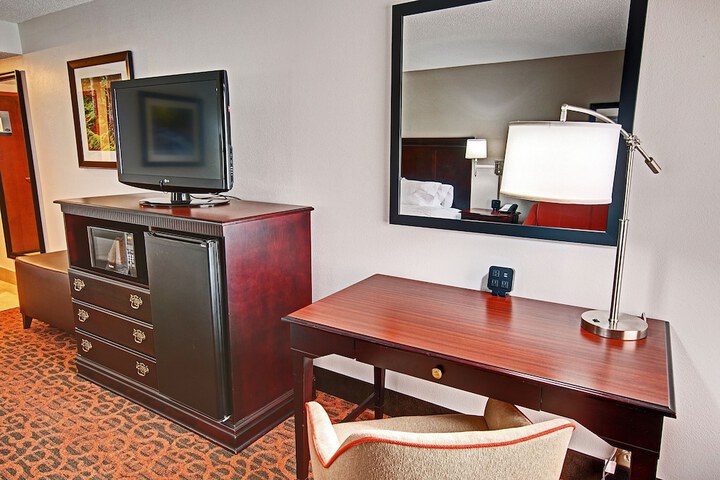 Room 32 of 44