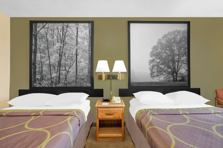 Room 12 of 15