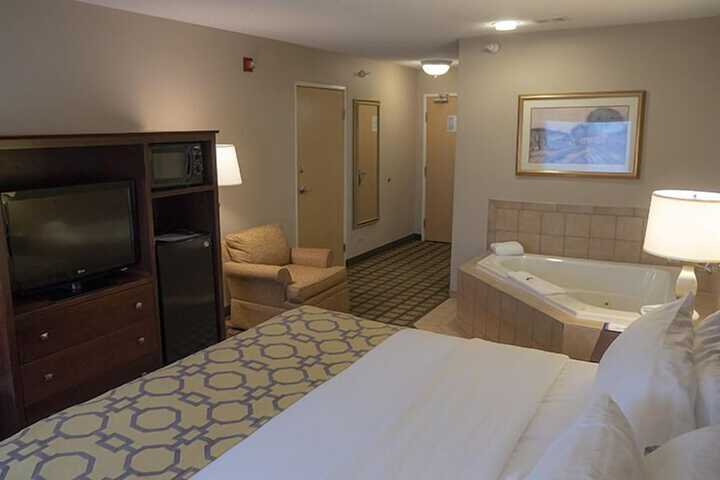 Room 9 of 26
