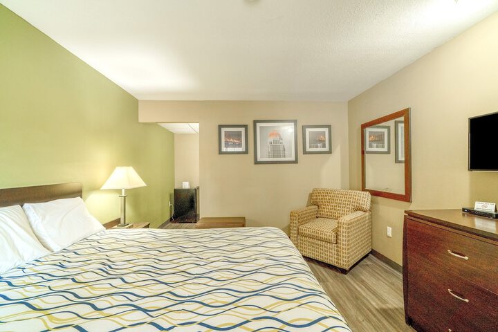 Deluxe Inn Miami OK