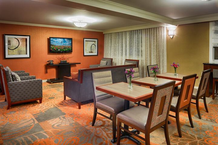 DOUBLETREE BY HILTON NORWALK