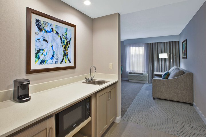 Room 16 of 27