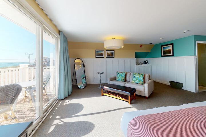Room 17 of 80