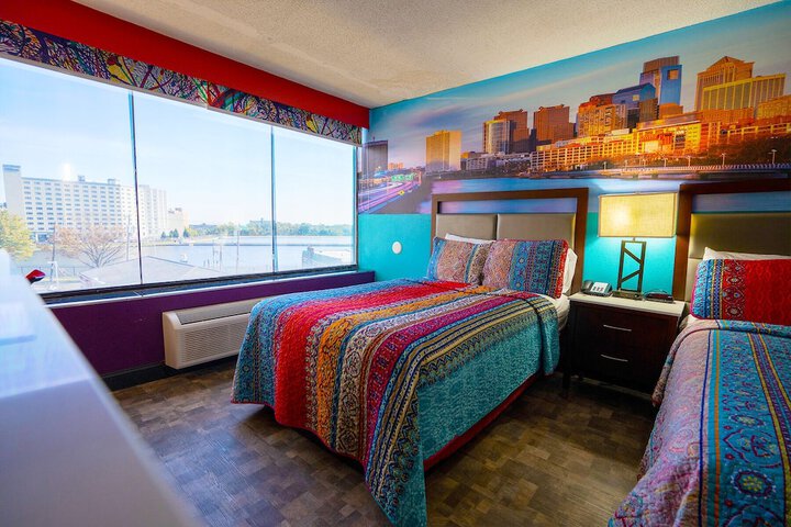 Room 64 of 90