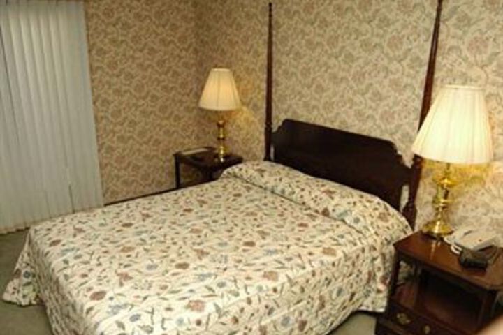 Knights Inn Lodge Resort Forest City