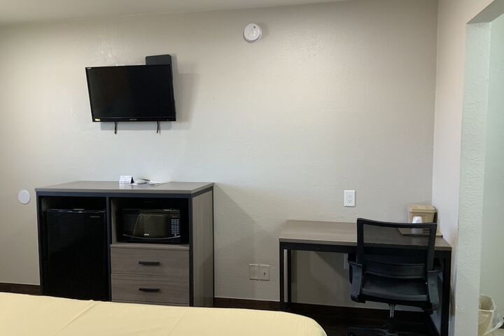 Room 8 of 31