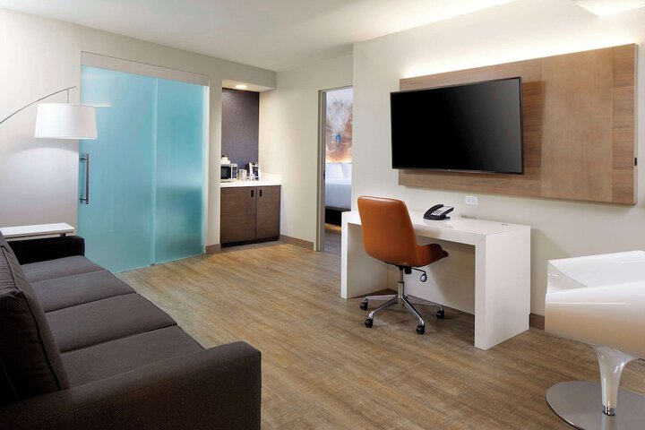 Room 28 of 49