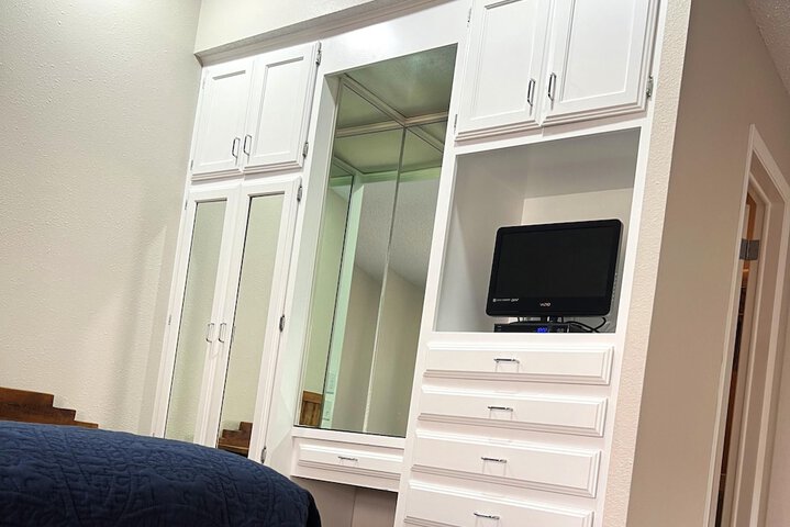Room 17 of 22