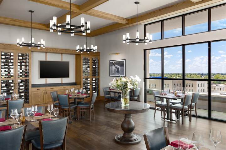 Hotel Avail Rogers Tapestry Collection by Hilton
