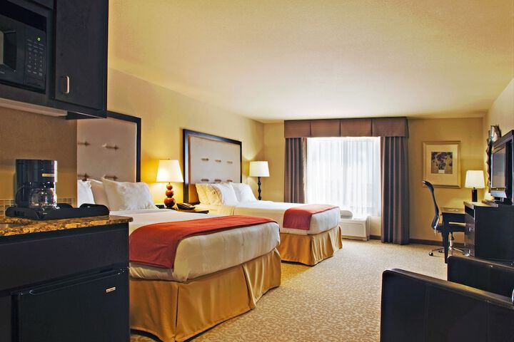 Holiday Inn Express & Suites Wichita Falls by IHG