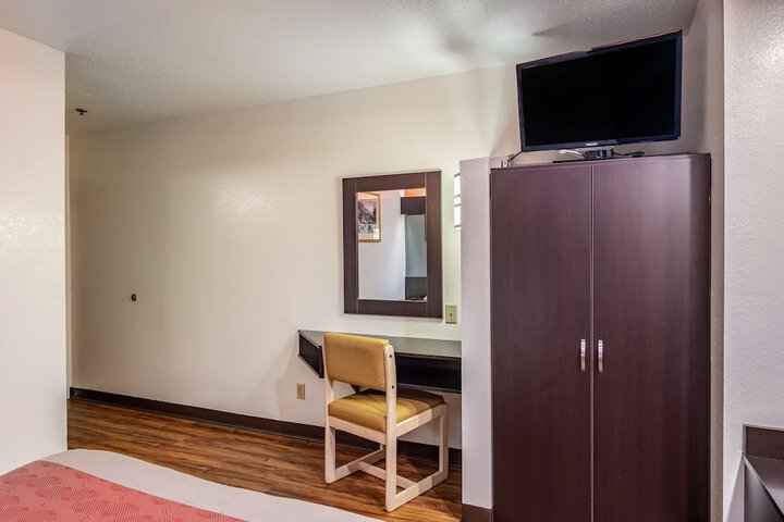 Room 18 of 30