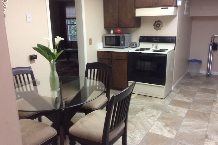 Kalmia Cottage