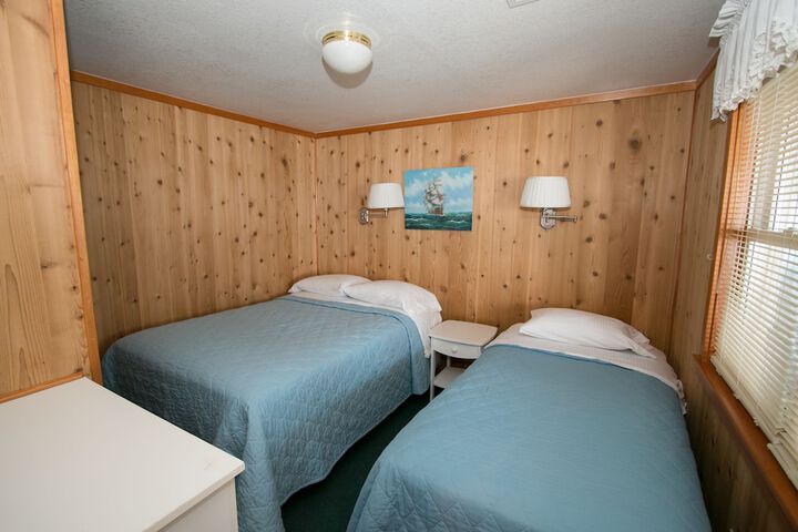 Room 95 of 199