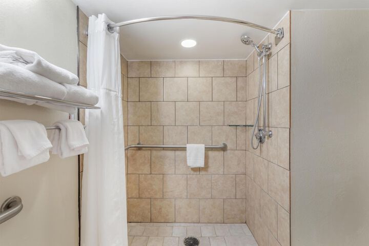 Best Western Plus Madison-Huntsville Hotel