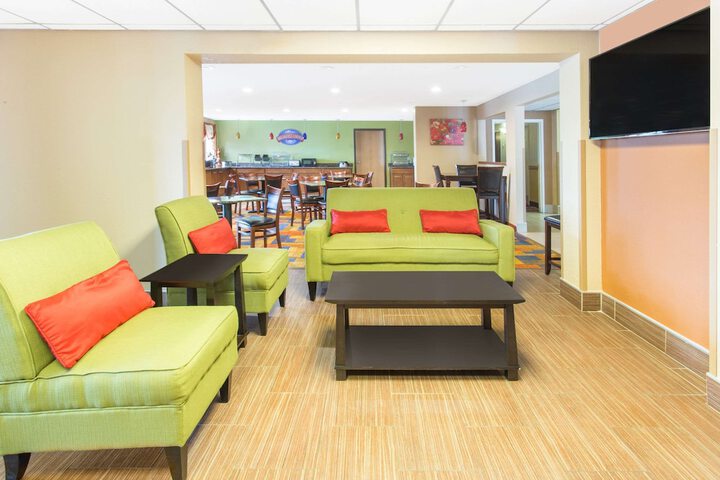 Hotel Interior 4 of 23