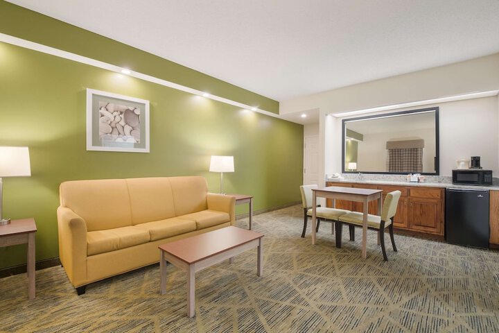 Room 19 of 25