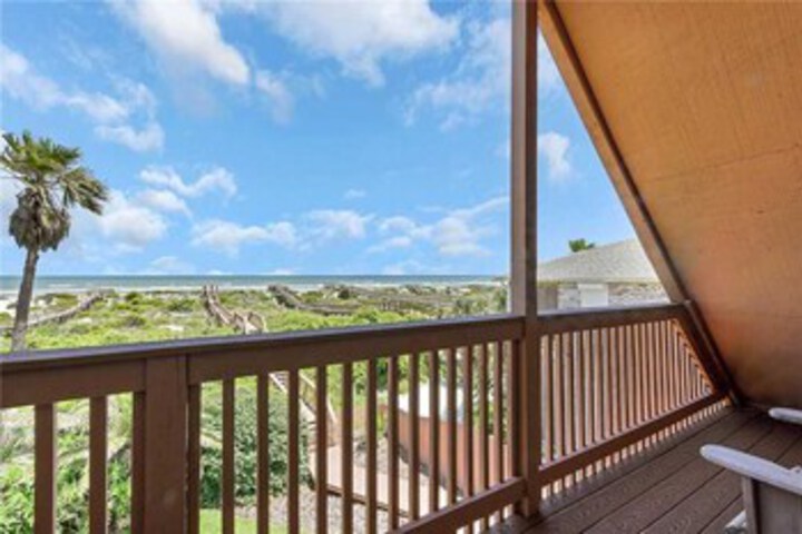 Going Coastal Beach House Four Bedroom Home