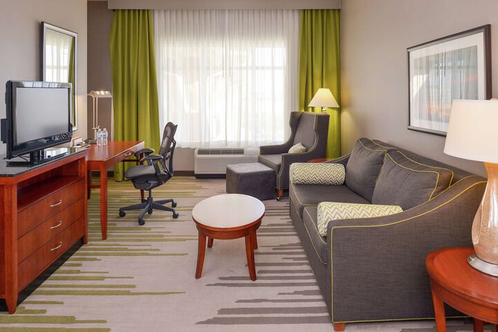 Room 9 of 37