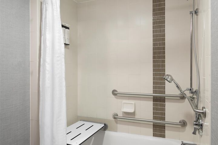 Hyatt Place Roanoke Airport / Valley View Mall