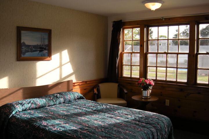 Room 22 of 37