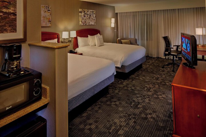 Courtyard by Marriott Providence Warwick