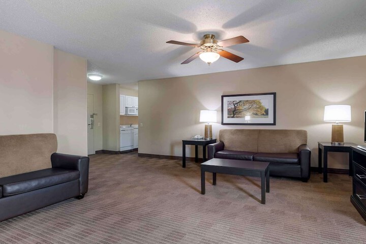 Extended Stay America Select Suites Dallas Farmers Branch