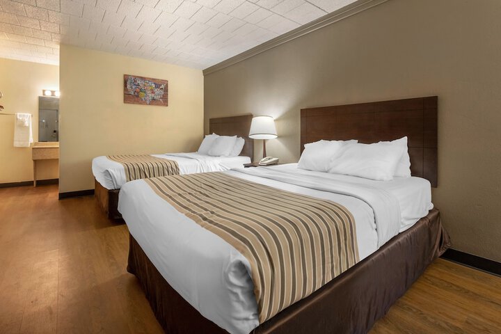 Room 18 of 30