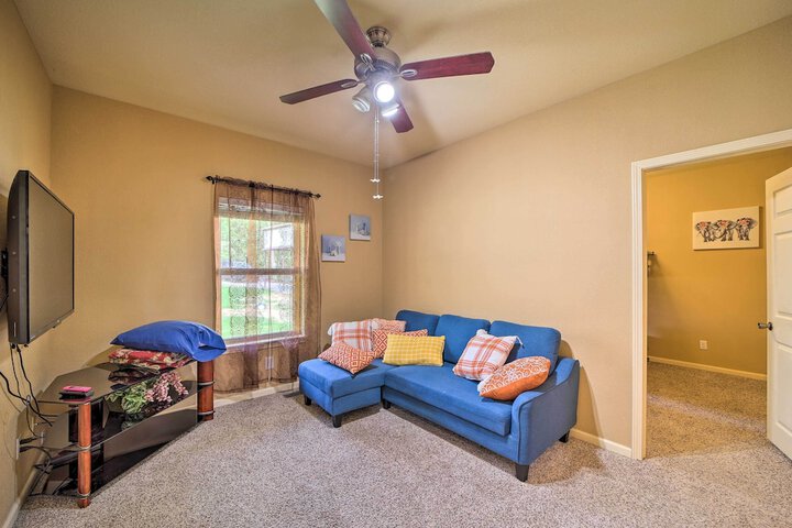 Waterfront Lake Eufaula Home: Multi-level Balcony