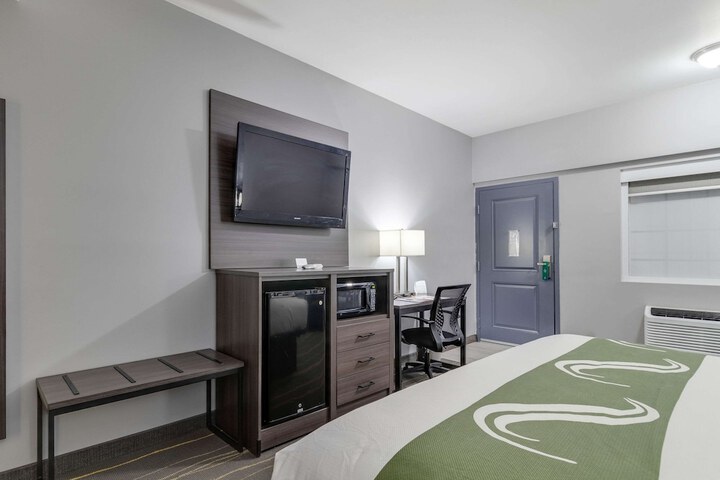 Room 28 of 78