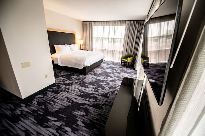 Room 16 of 43