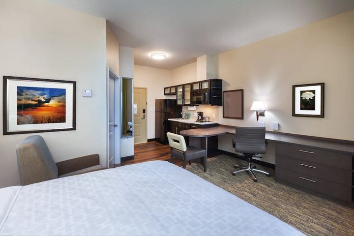 Room 12 of 37