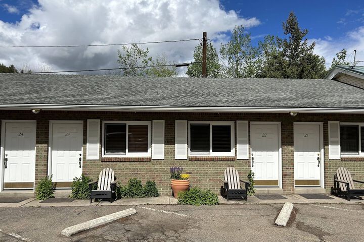 Columbine INN