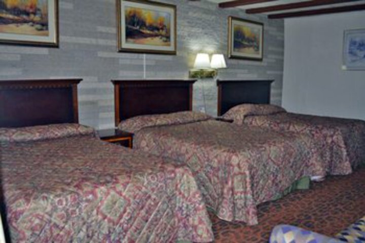 Room 24 of 28