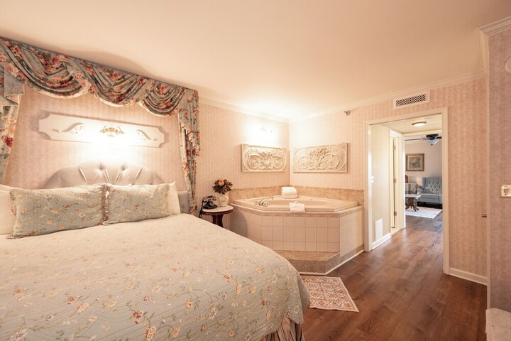 Boardwalk Plaza Hotel