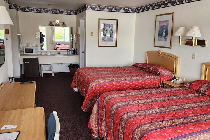 Room 18 of 40