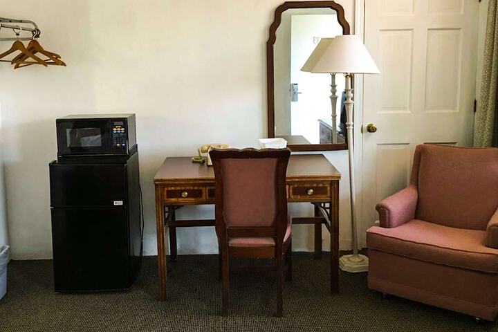 Room 72 of 111