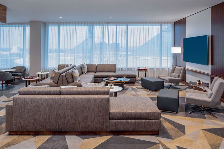 Hyatt Regency Portland at the Oregon Convention Center