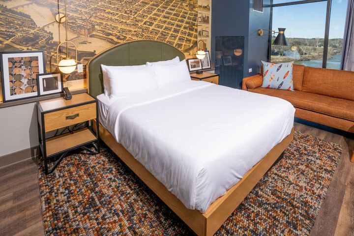 Hotel Indigo Columbus at Riverfront Place by IHG