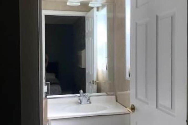 Room 21 of 24