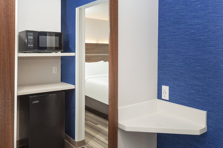 Room 18 of 41