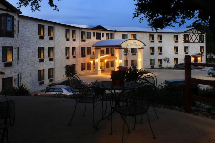 Inn on Barons Creek