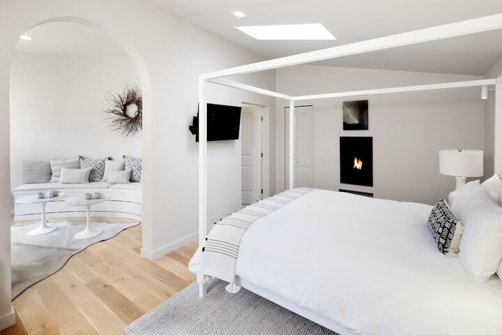 Room 2 of 21