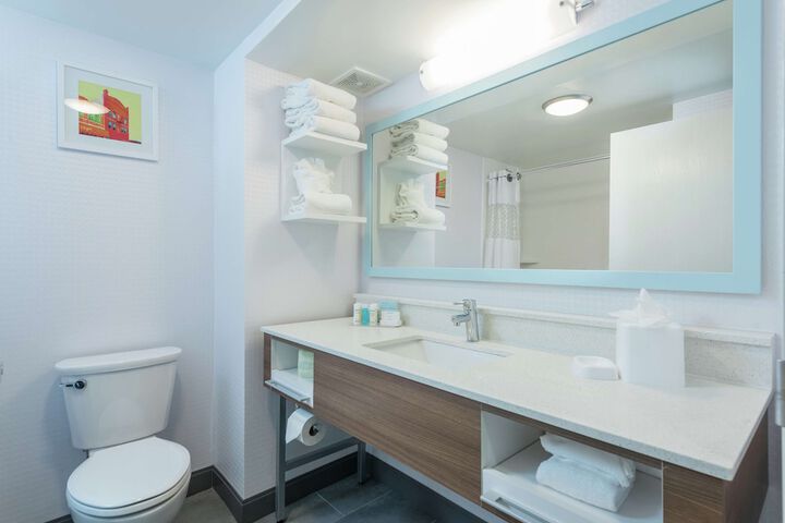 Room 9 of 27