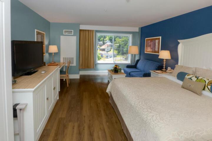 Watkins Glen Harbor Hotel