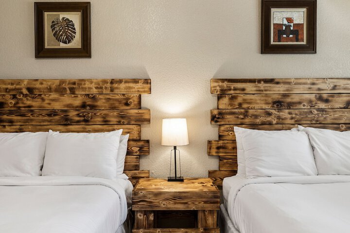 The Claire Hotel